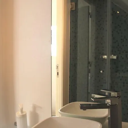 Tiles Square Apartments - Desterro Flats *