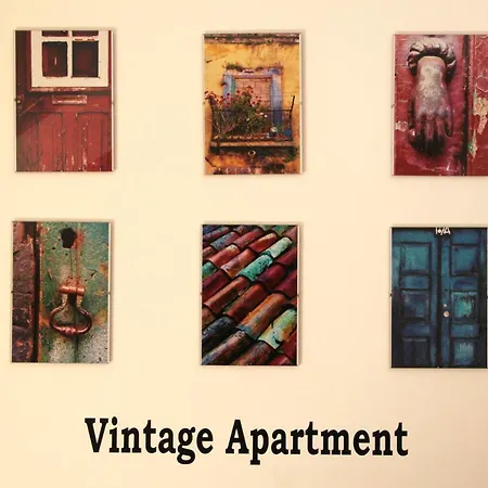Apartment Tiles Square Apartments - Desterro Flats